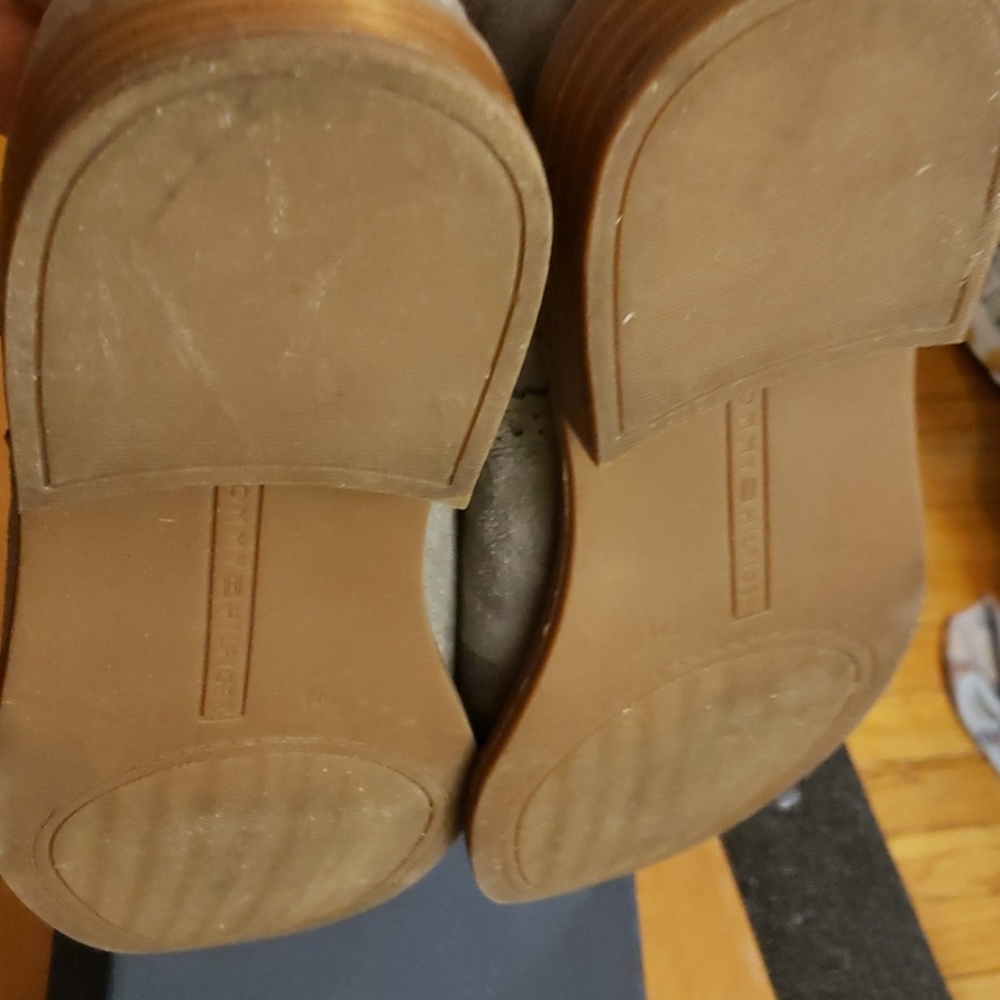 Tommy Hilfiger Gray flat Shoe Size 9M - Picture 6 of 8
